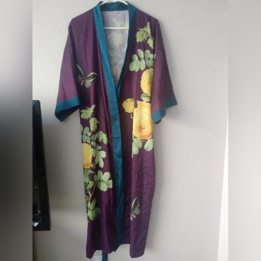 Robe Kimono Gown Floral Rose Butterfly Belted One Size Lounge Silky Polyester